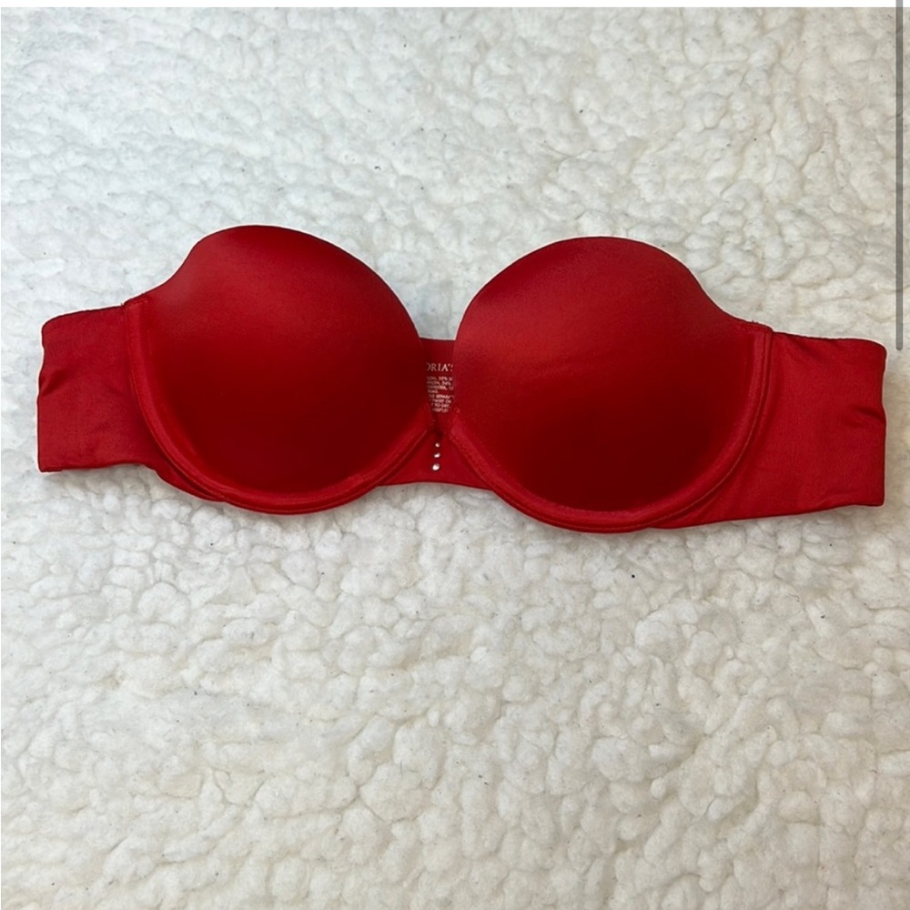 Victorias Secret Biofit Multi-way Strapless Push-up Red Bra. Underwire. Size 32A